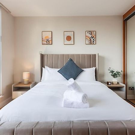 Modern Penthouse Apartment 2 Bed, 2 Bath Sleeps 6 City Centre Belfast Bagian luar foto