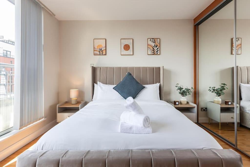 Modern Penthouse Apartment 2 Bed, 2 Bath Sleeps 6 City Centre Belfast Bagian luar foto